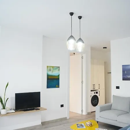 By The Sea 1 - Luxurious Apartment